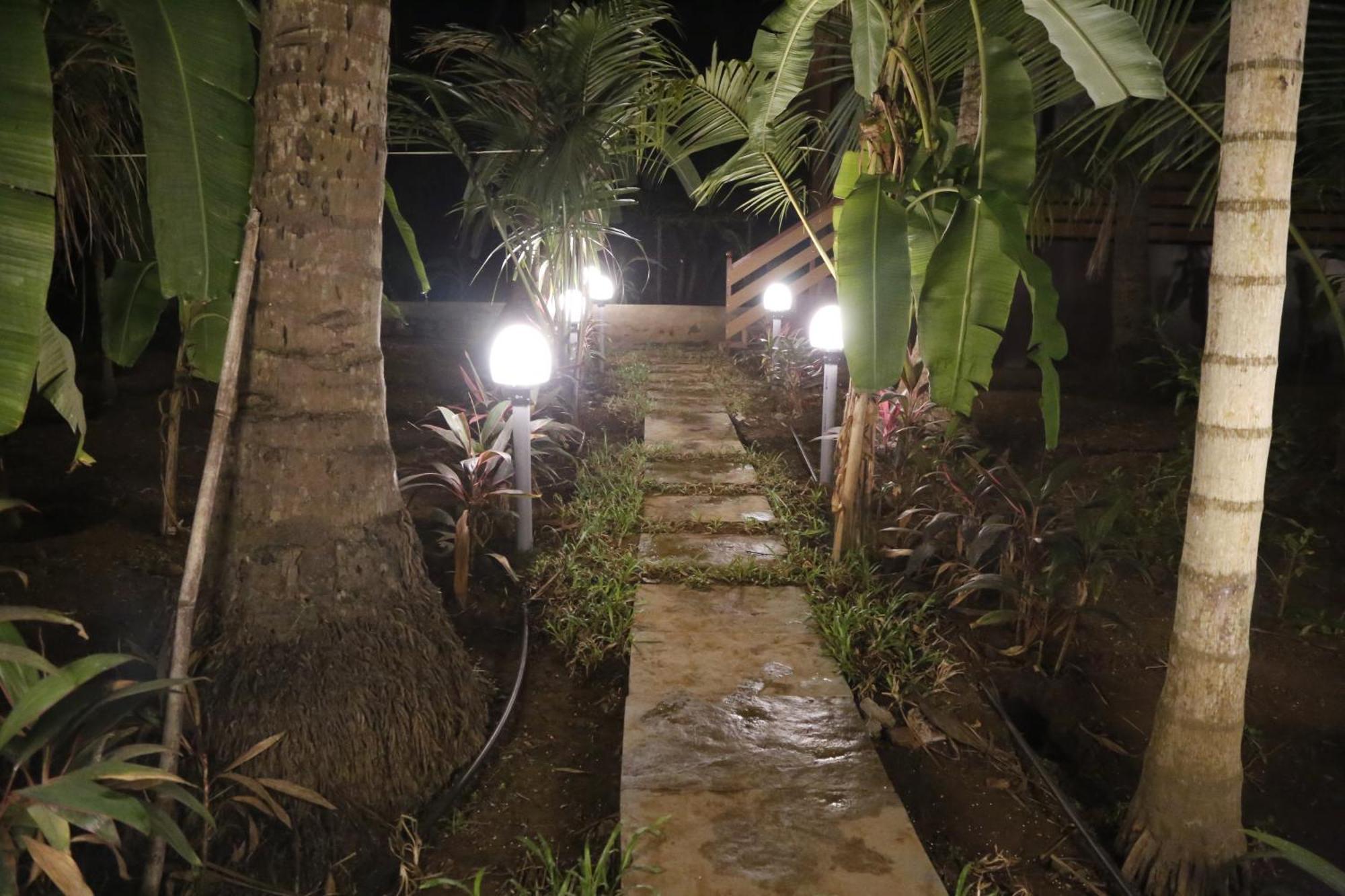 Seaswan Resort Alībāg Esterno foto
