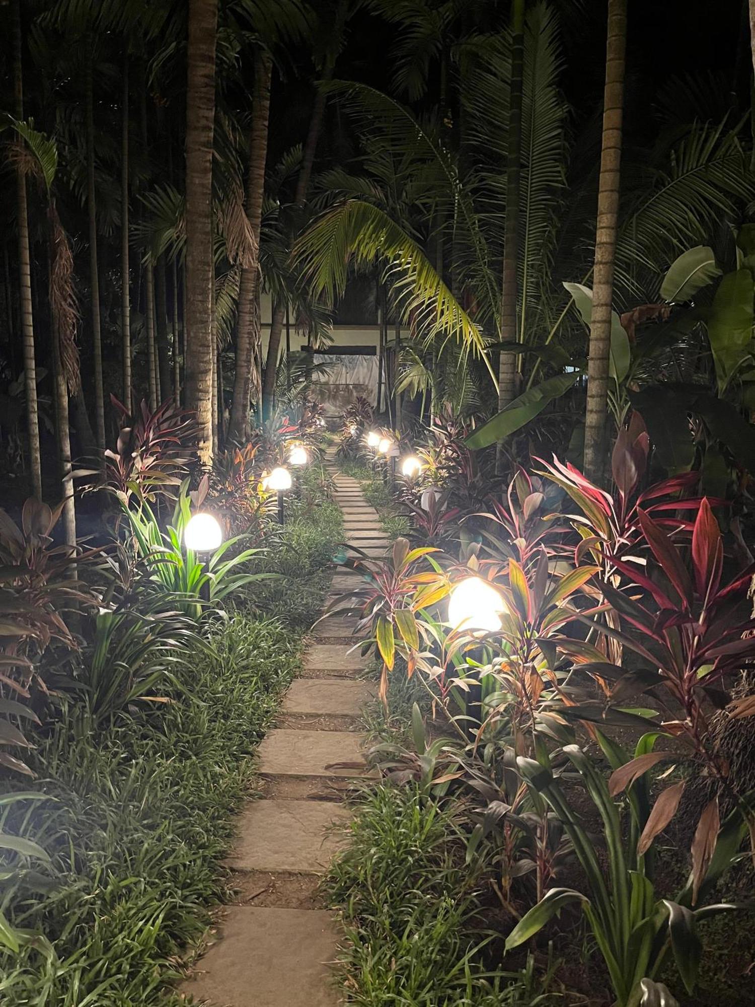 Seaswan Resort Alībāg Esterno foto